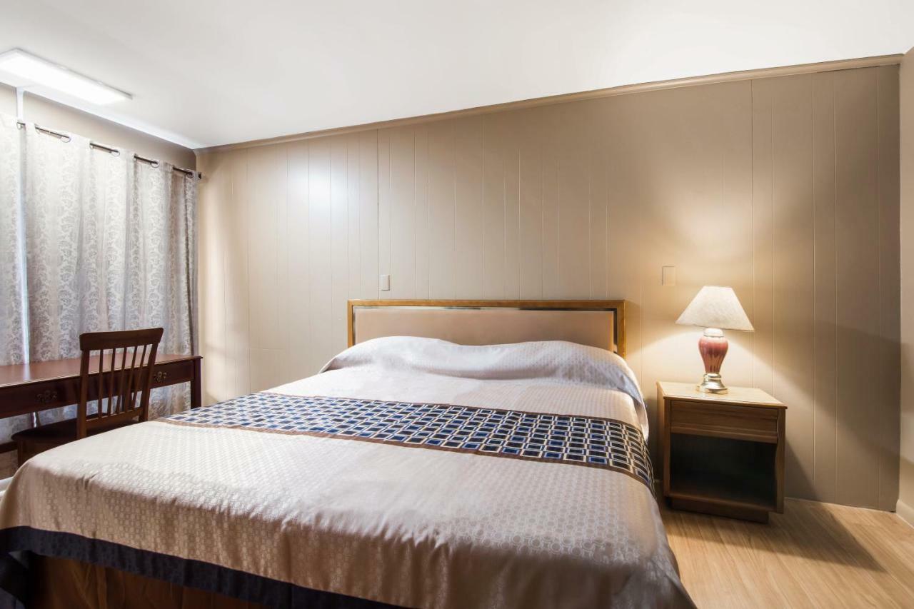 Knights Inn Amsterdam Zewnętrze zdjęcie