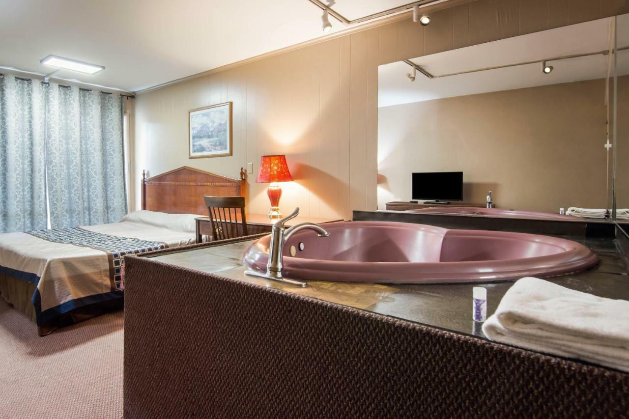 Knights Inn Amsterdam Zewnętrze zdjęcie